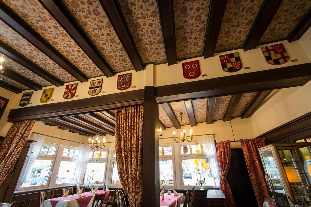 Alte Thorschenke Hotel Cochem Exterior photo